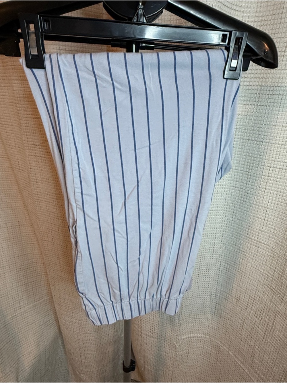 Liz Claiborne Sleepwear Set - Picture 2 of 7